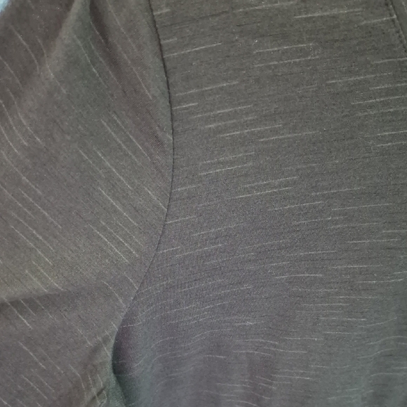 CJ Banks Green Relaxed Long Sleeve Tee - Picture 3 of 4